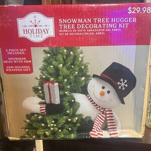 Holiday Time Snowman Tree Hugger Kit - Red, White, and Black